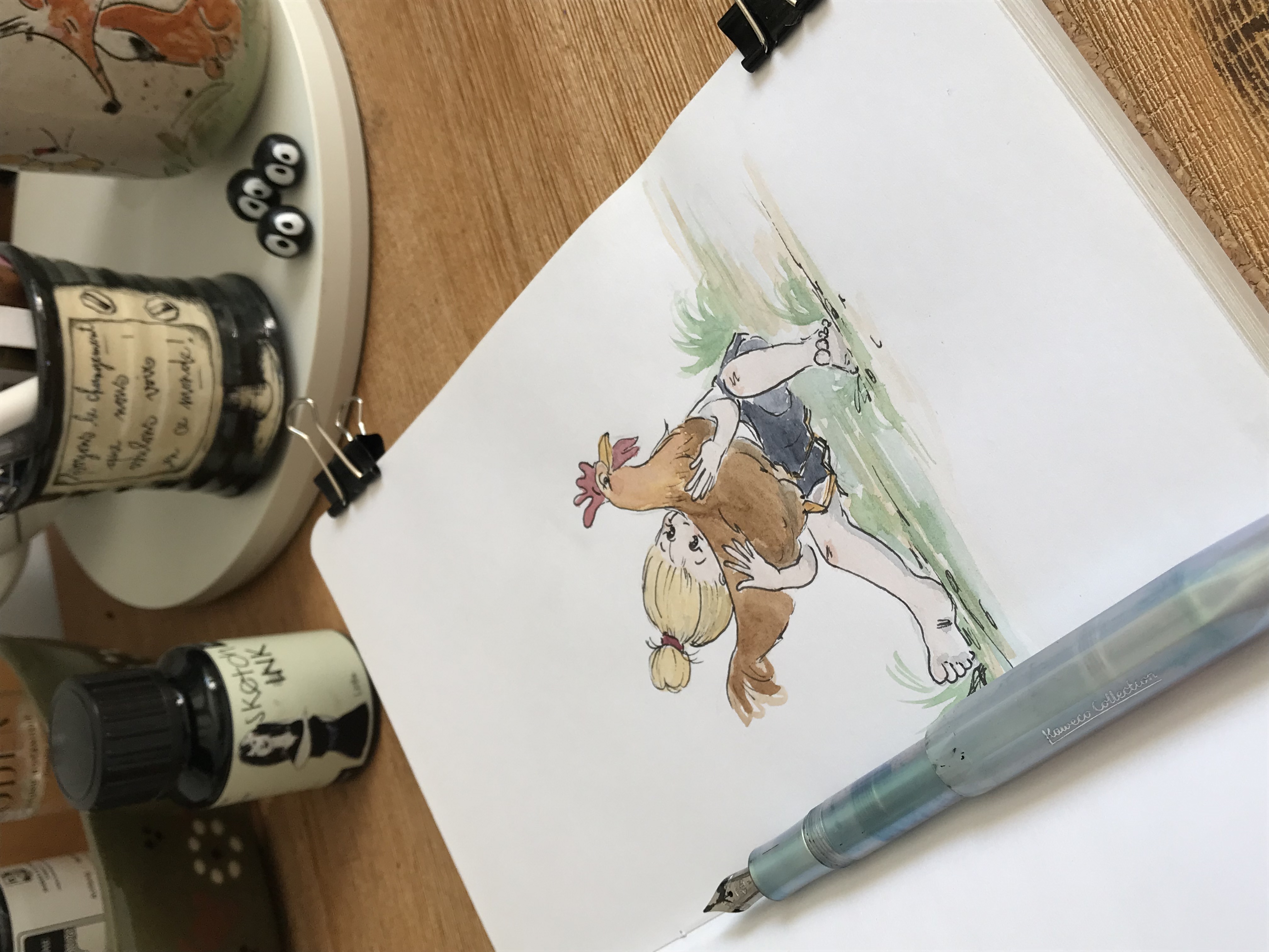 Croquis d'une petite fille qui porte une poule